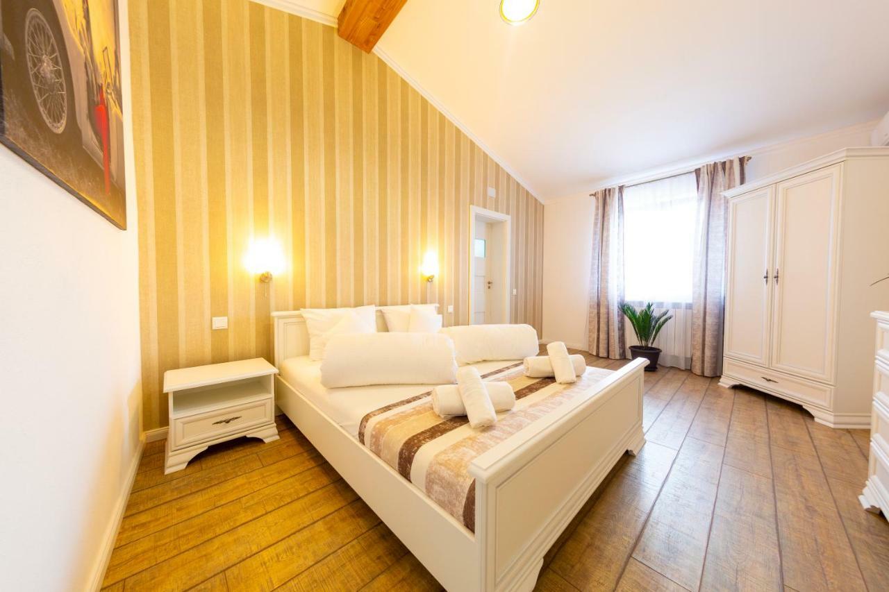 Casa Cu Nuc 호텔 알바루리아 외부 사진